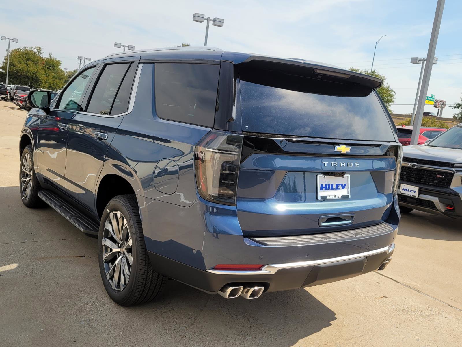New 2026 Chevrolet Tahoe High Country w/ Sun And Tow Package AWD/4WD image 3