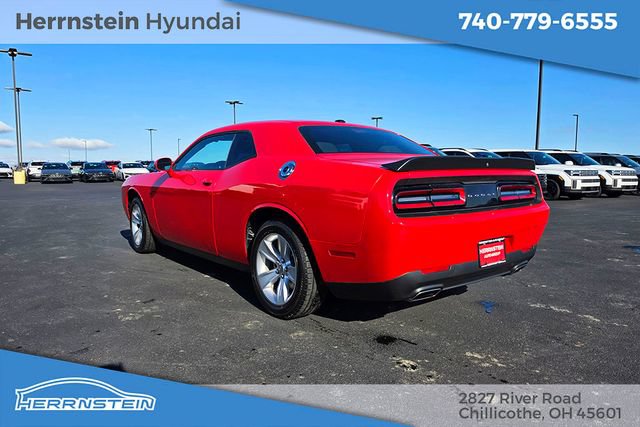 Used 2023 Dodge Challenger SXT RWD image 5