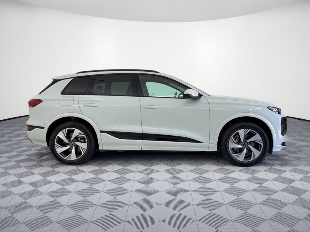 Used 2025 Audi Q6 e-tron Premium Plus w/ Premium Plus AWD/4WD image 8