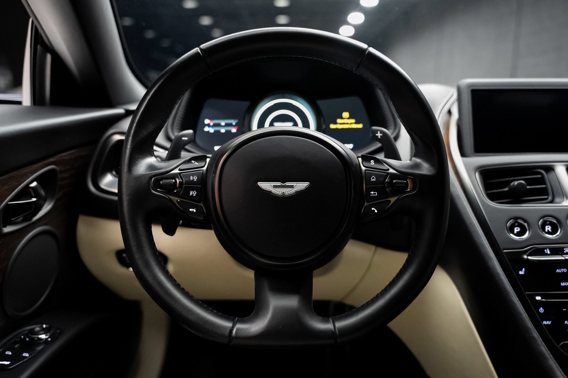 Used 2018 Aston Martin DB11 V12 RWD image 41