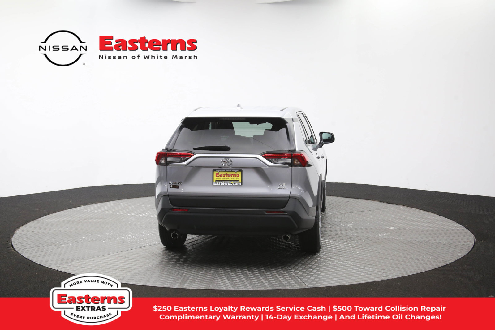 Used 2025 Toyota RAV4 LE AWD/4WD image 37