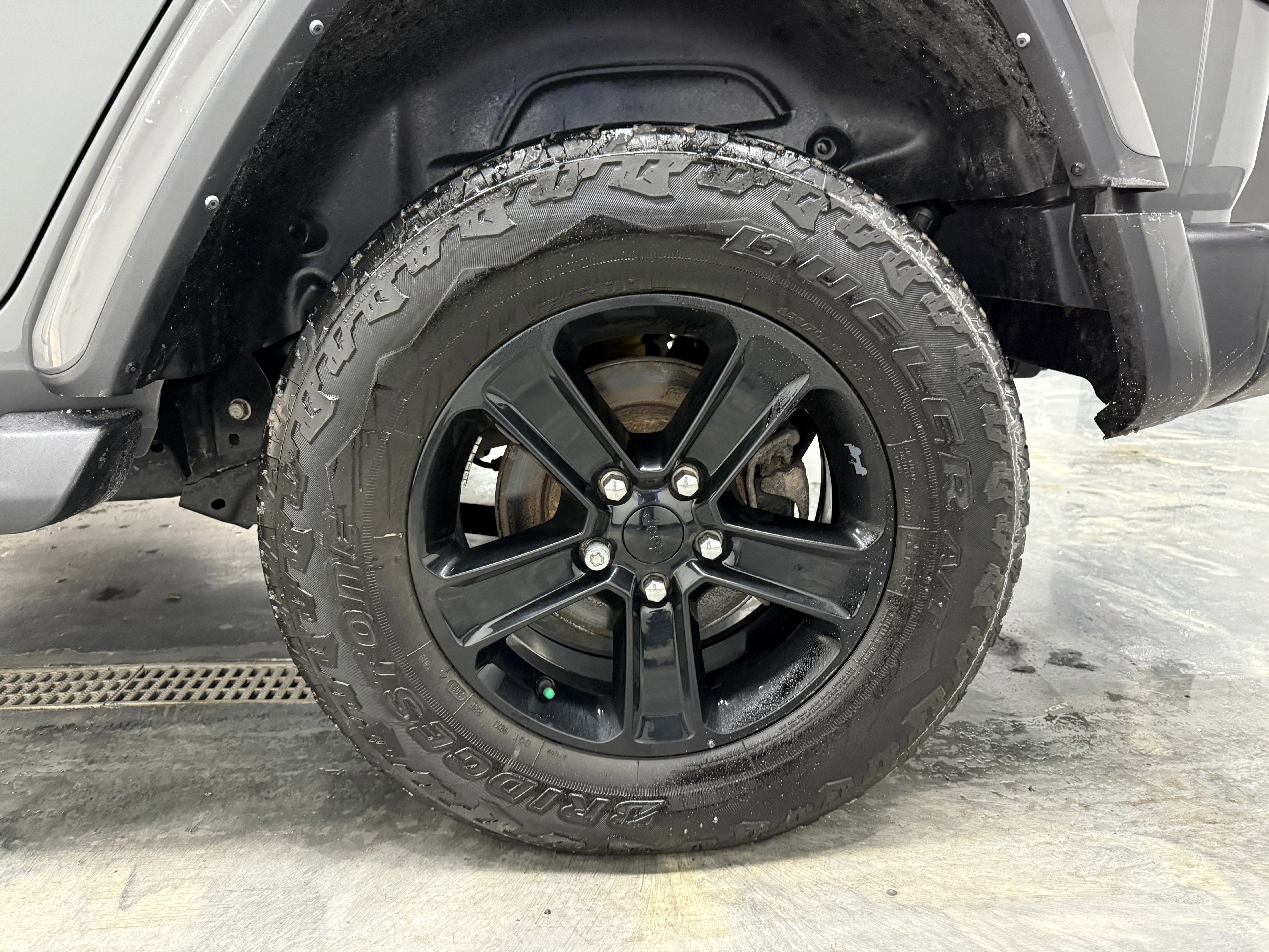 Used 2021 Jeep Wrangler Unlimited Sahara image 26