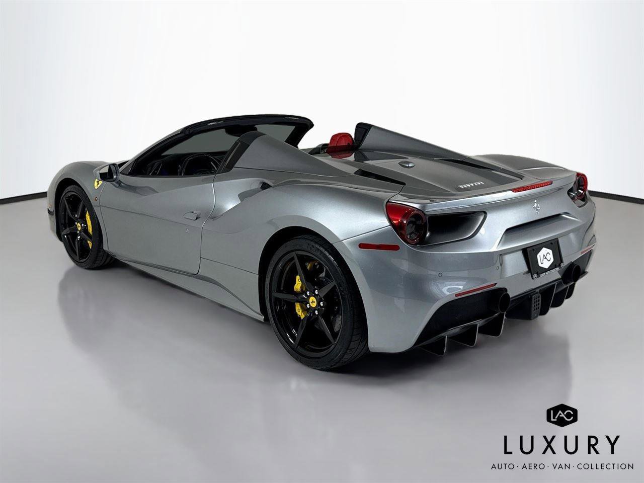 Used 2019 Ferrari 488 Spider RWD image 8