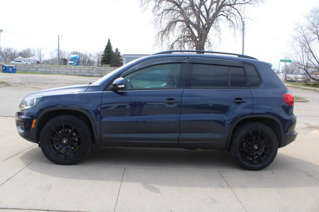 Used 2015 Volkswagen Tiguan SE image 3