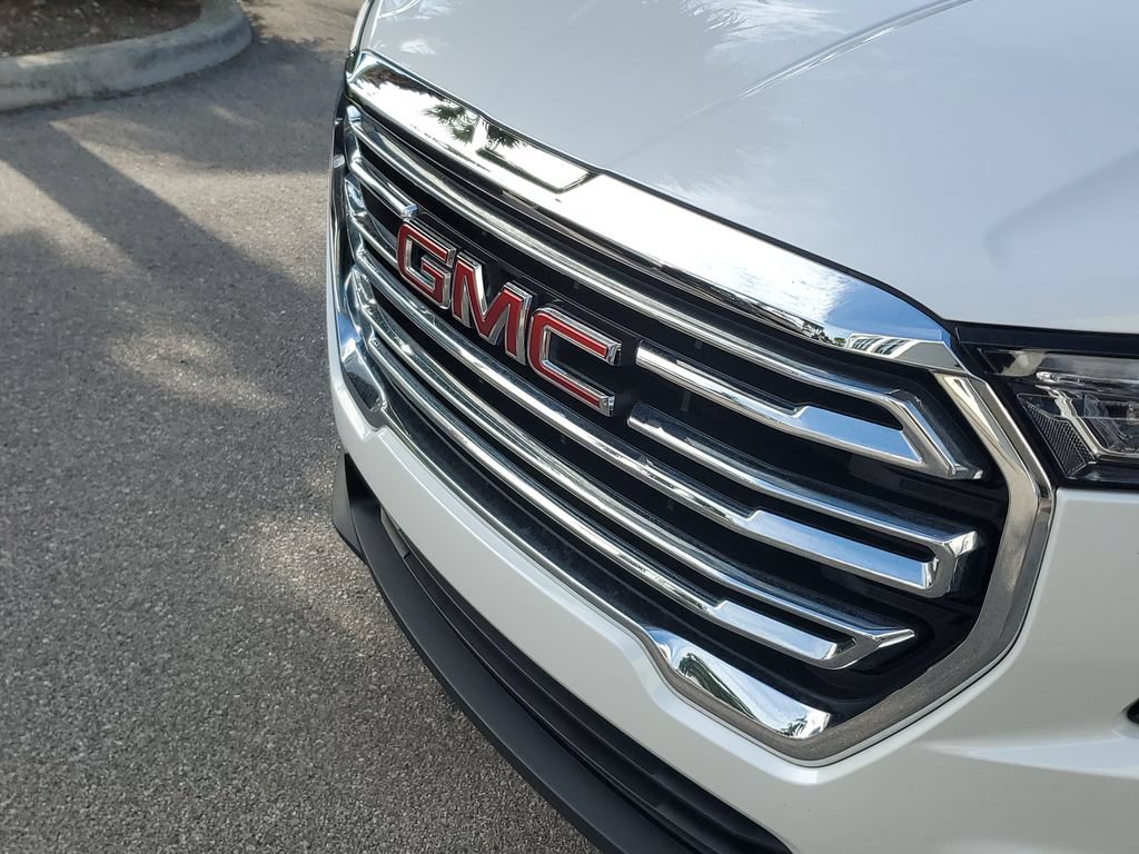 Certified 2023 GMC Terrain SLT w/ Infotainment Package II AWD/4WD image 9