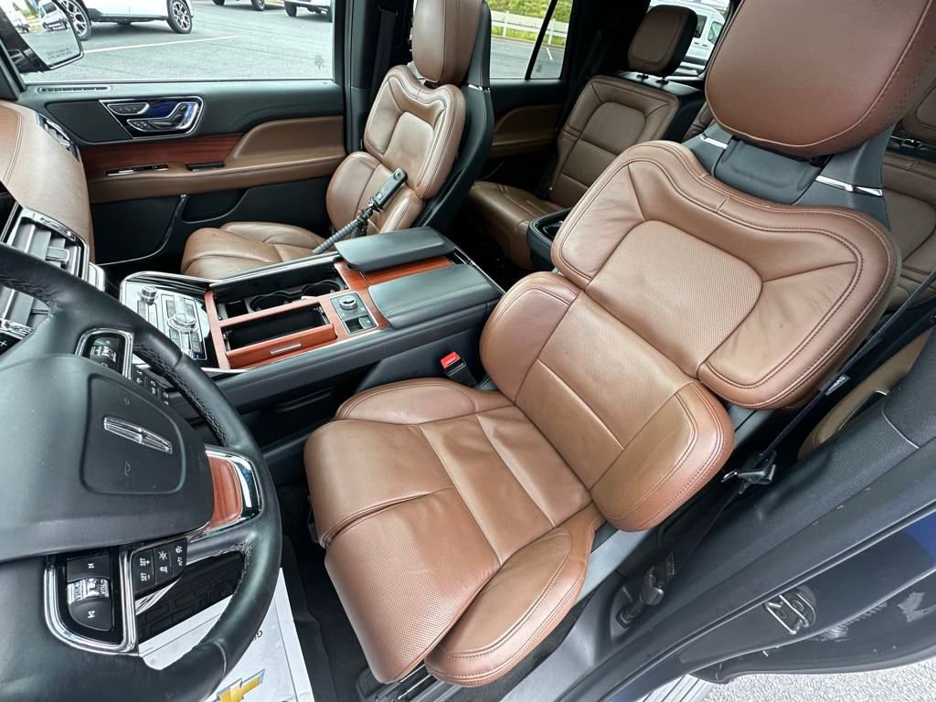Used 2024 Lincoln Navigator Reserve image 15