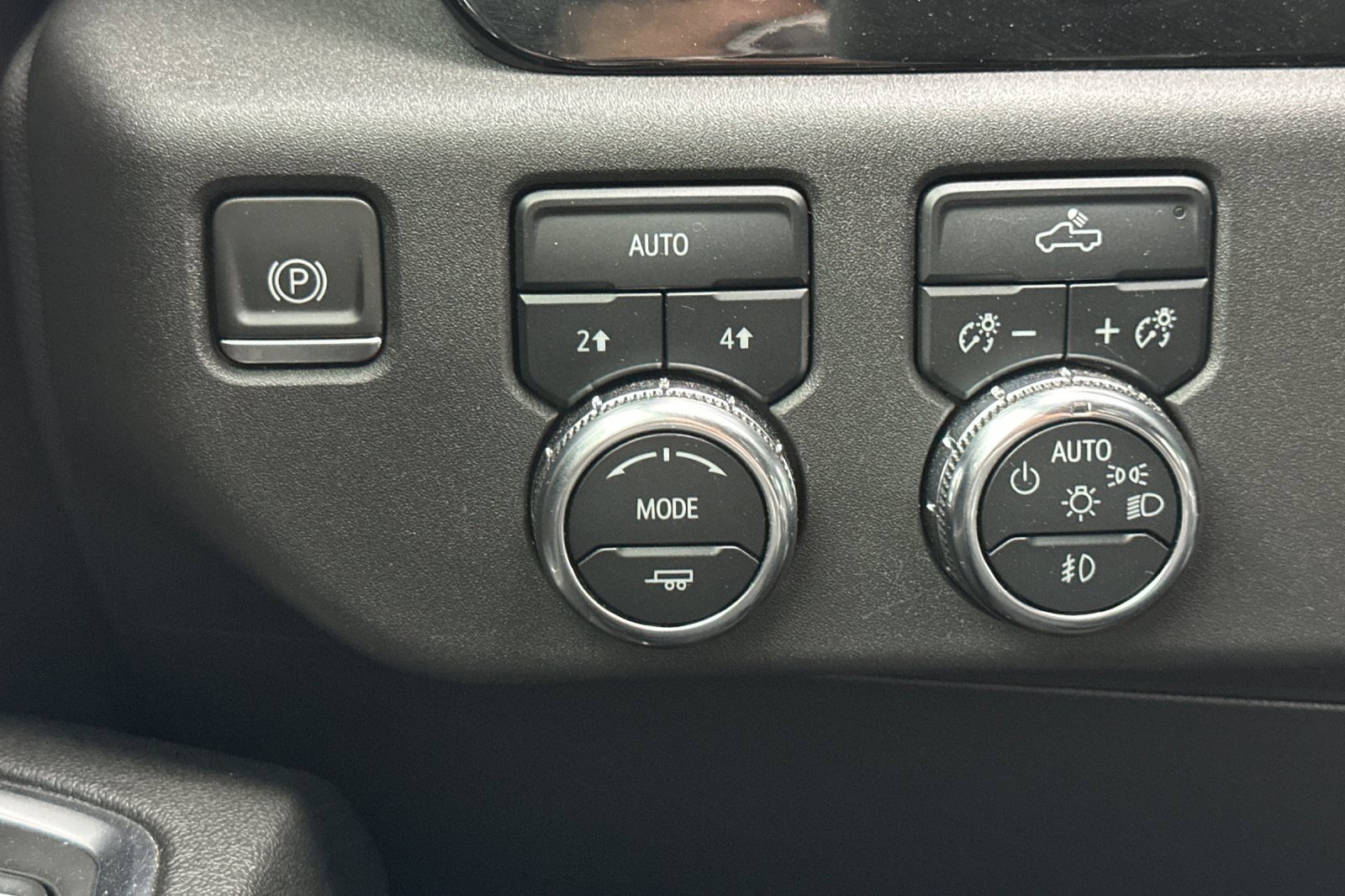 Used 2024 GMC Sierra 1500 Elevation w/ LPO, Elevation Black Package image 39