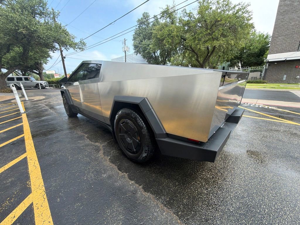 Used 2025 Tesla Cybertruck AWD Crew Cab image 5