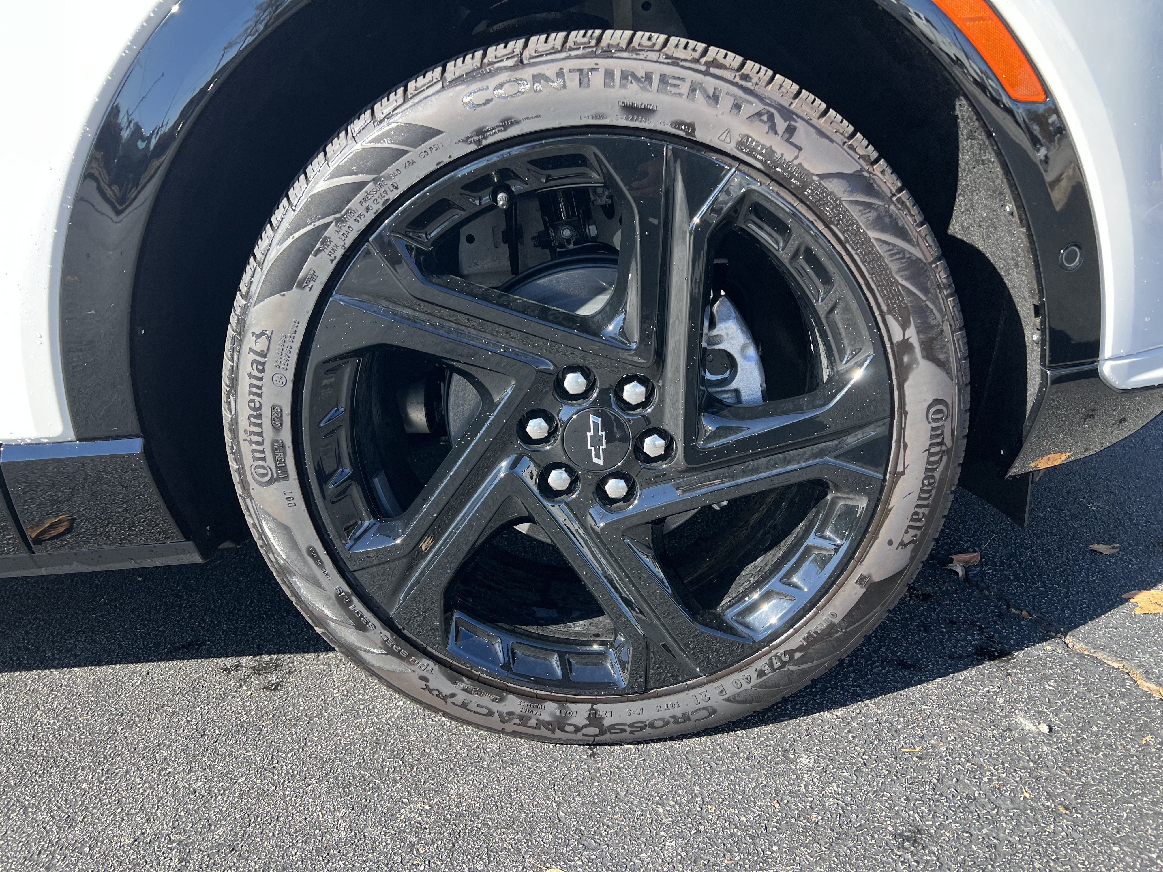 New 2025 Chevrolet Equinox EV RS w/ Active Safety Package 3 FWD image 16
