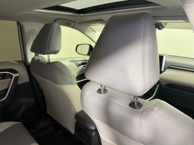 Used 2023 Toyota RAV4 XLE Premium image 25