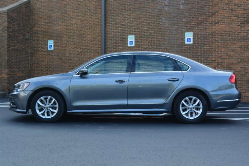 Used 2016 Volkswagen Passat 1.8T S image 8