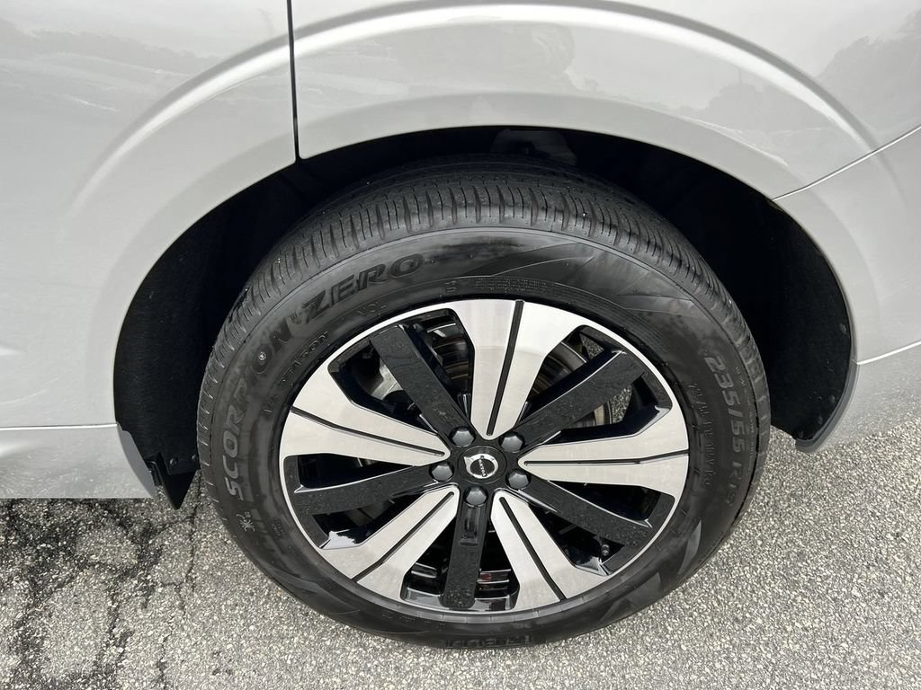 Certified 2024 Volvo XC60 T8 Plus w/ Climate Package AWD/4WD image 11