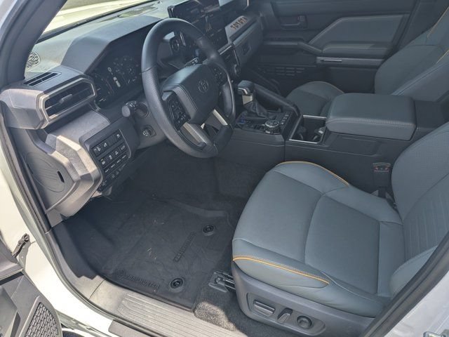 Used 2025 Toyota 4Runner Trailhunter AWD/4WD image 9