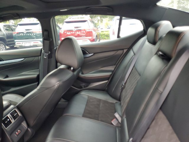 Used 2023 Nissan Maxima SR w/ Sport Mat Group image 9