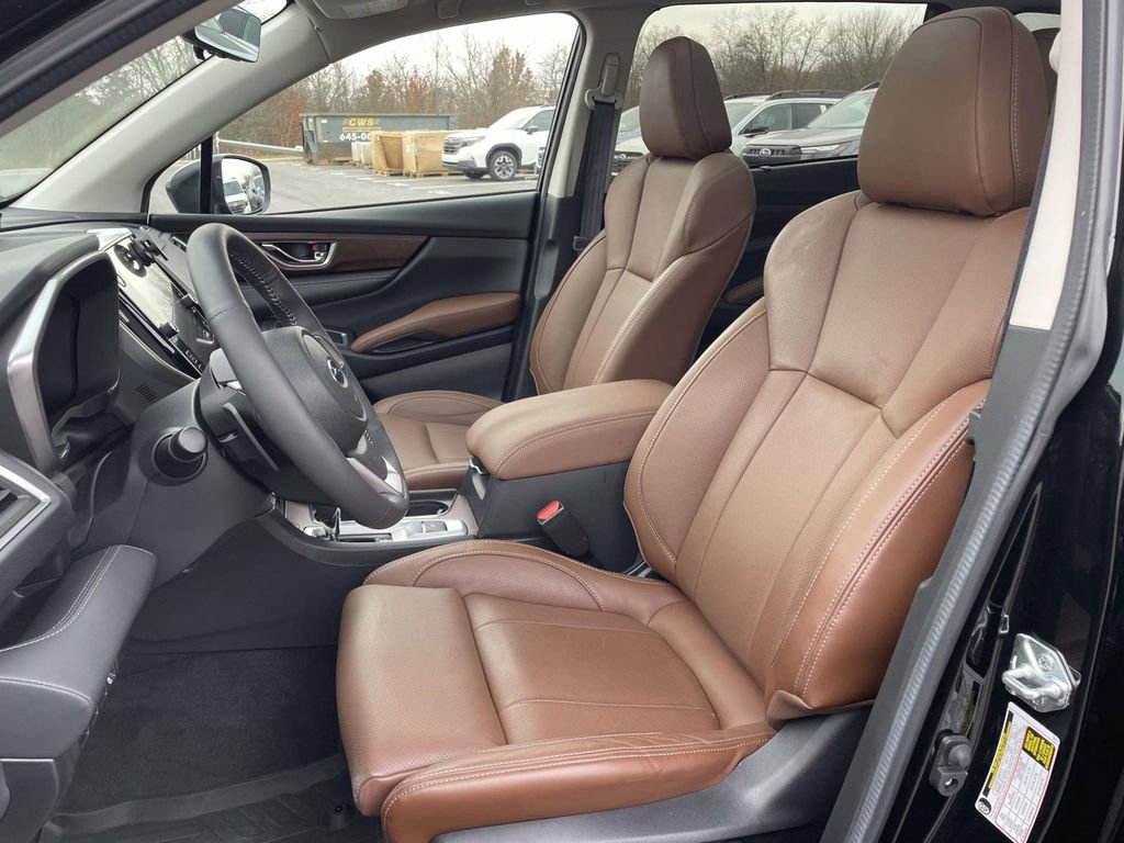 Used 2025 Subaru Ascent Touring w/ Popular Package #2 image 9