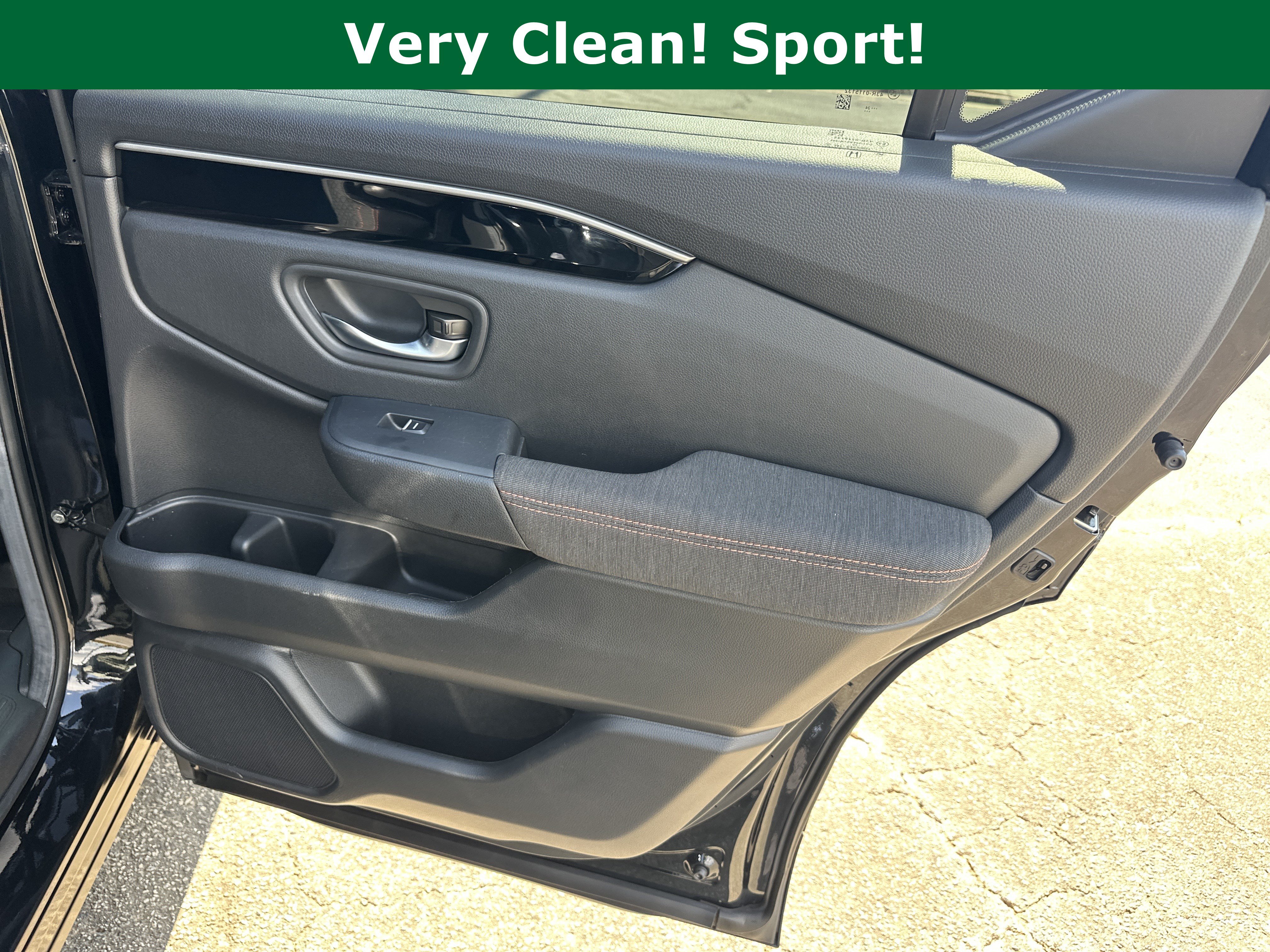Used 2025 Honda Pilot Sport image 18