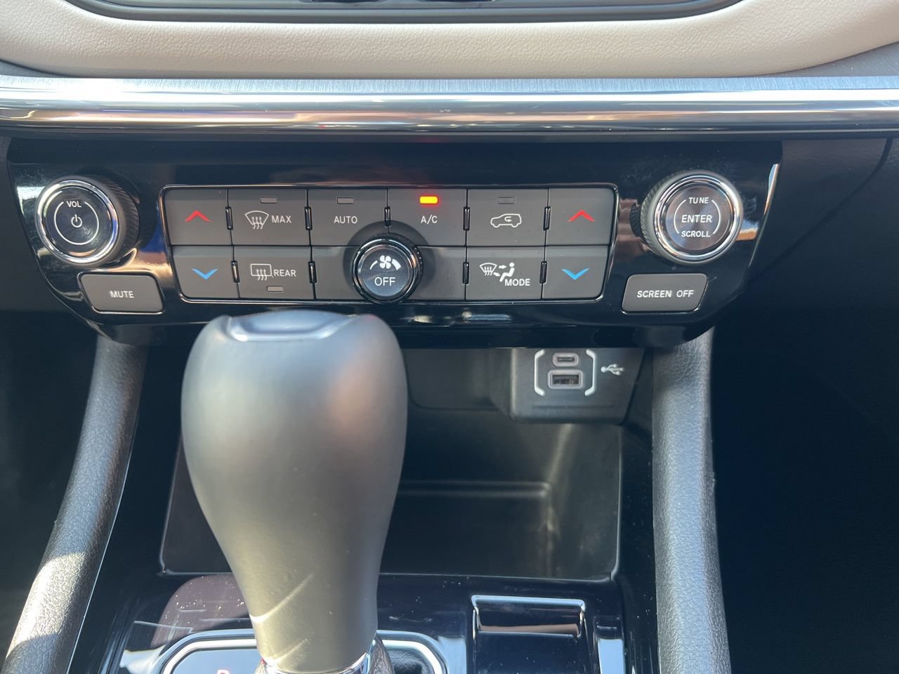 Used 2023 Jeep Compass Limited AWD/4WD image 30