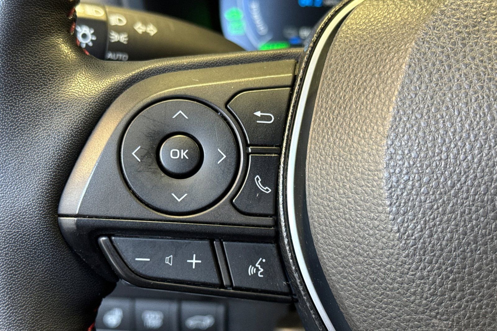 Certified 2023 Toyota RAV4 XSE w/ Weather Package AWD/4WD image 31