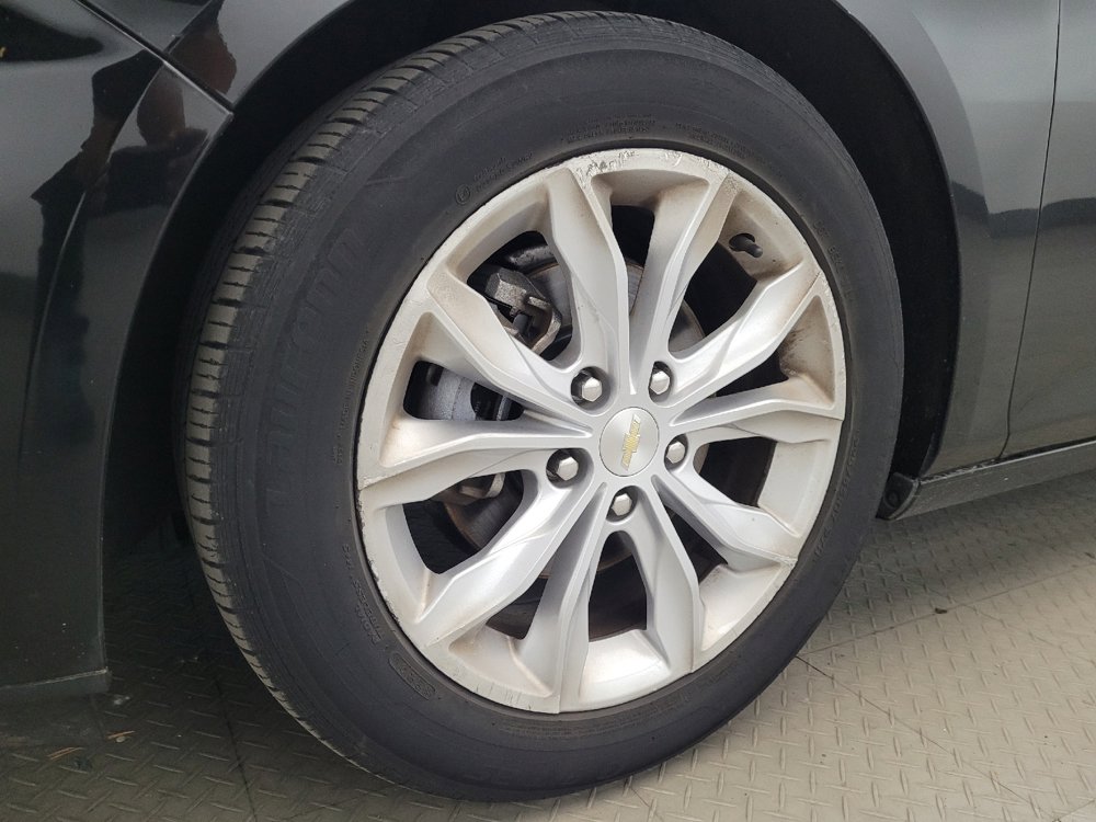 Used 2020 Chevrolet Malibu LT FWD image 31