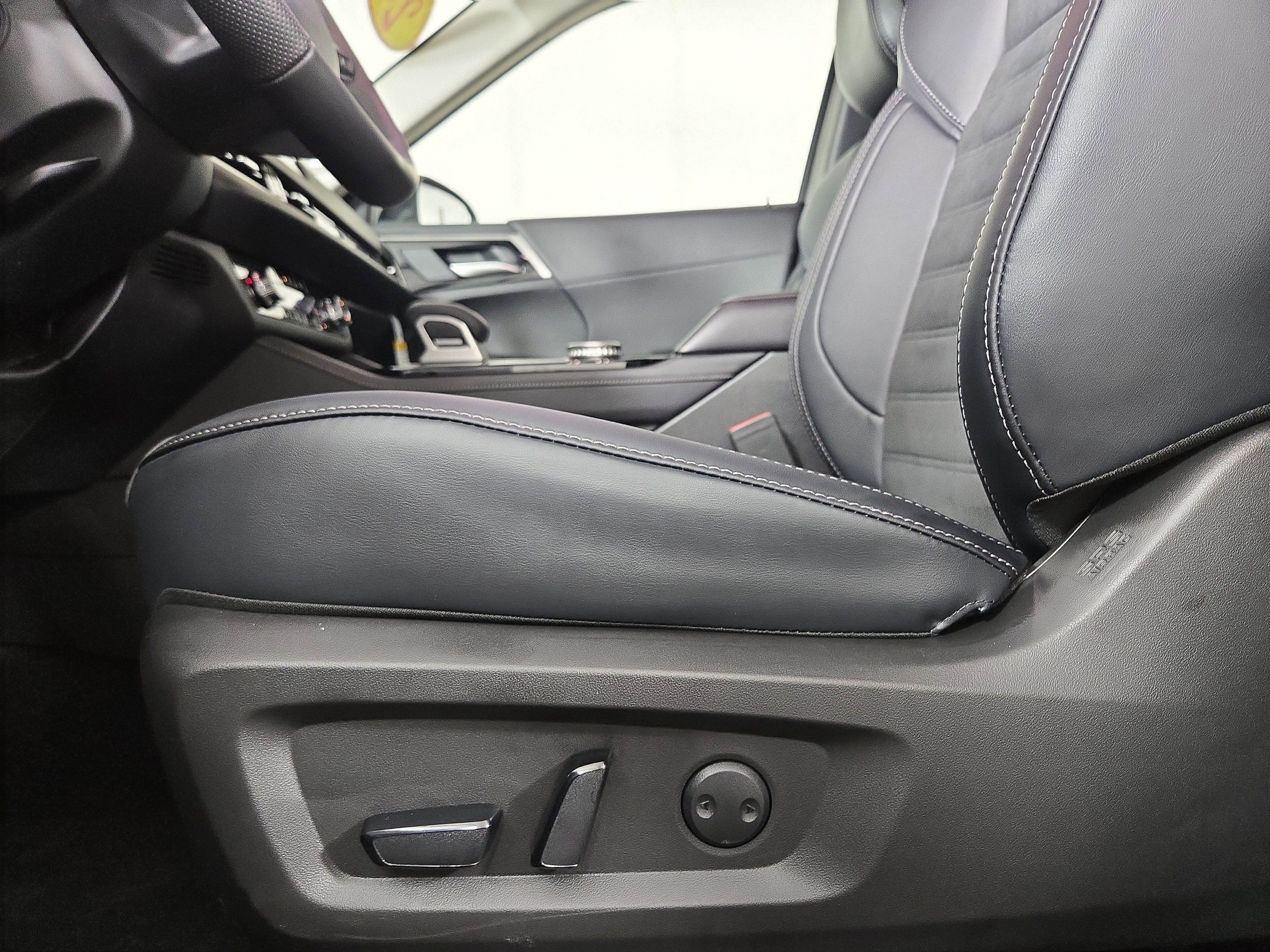 New 2026 Mitsubishi Outlander SE AWD/4WD image 31