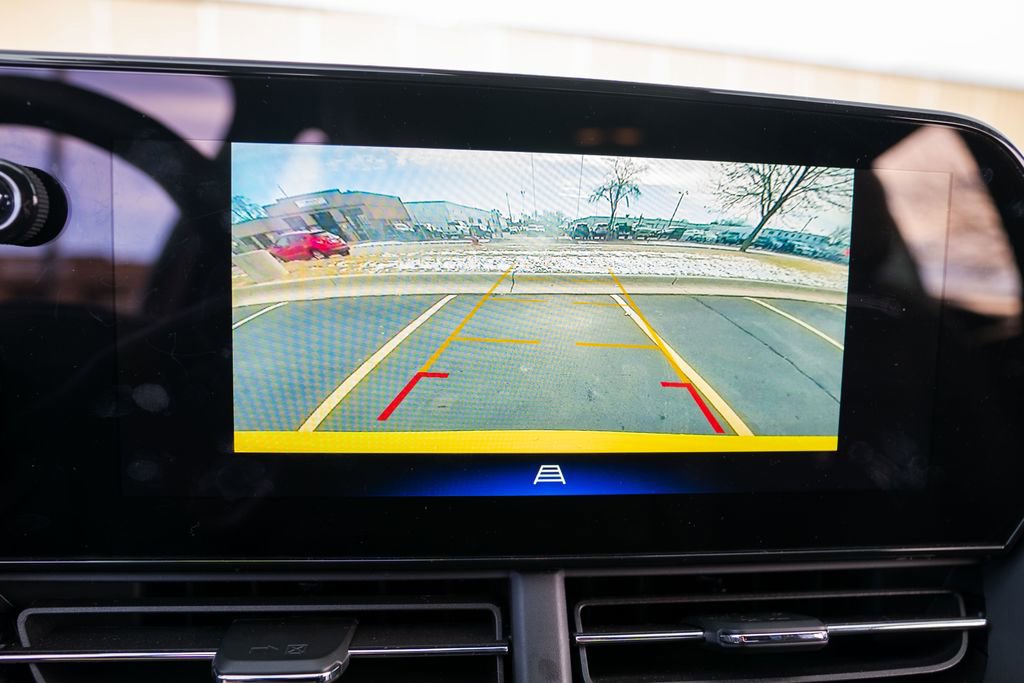 Used 2025 Chevrolet Trax RS w/ Driver Confidence Package image 22