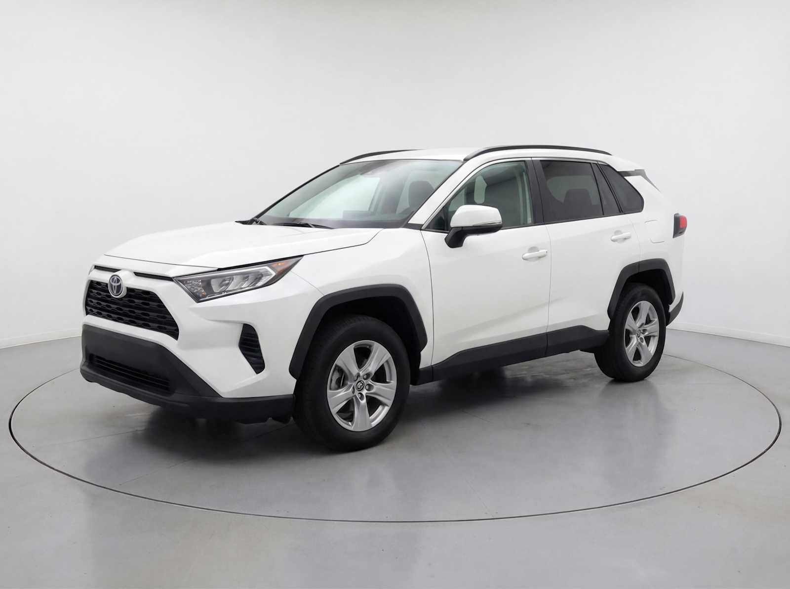 Used 2025 Toyota RAV4 XLE image 1