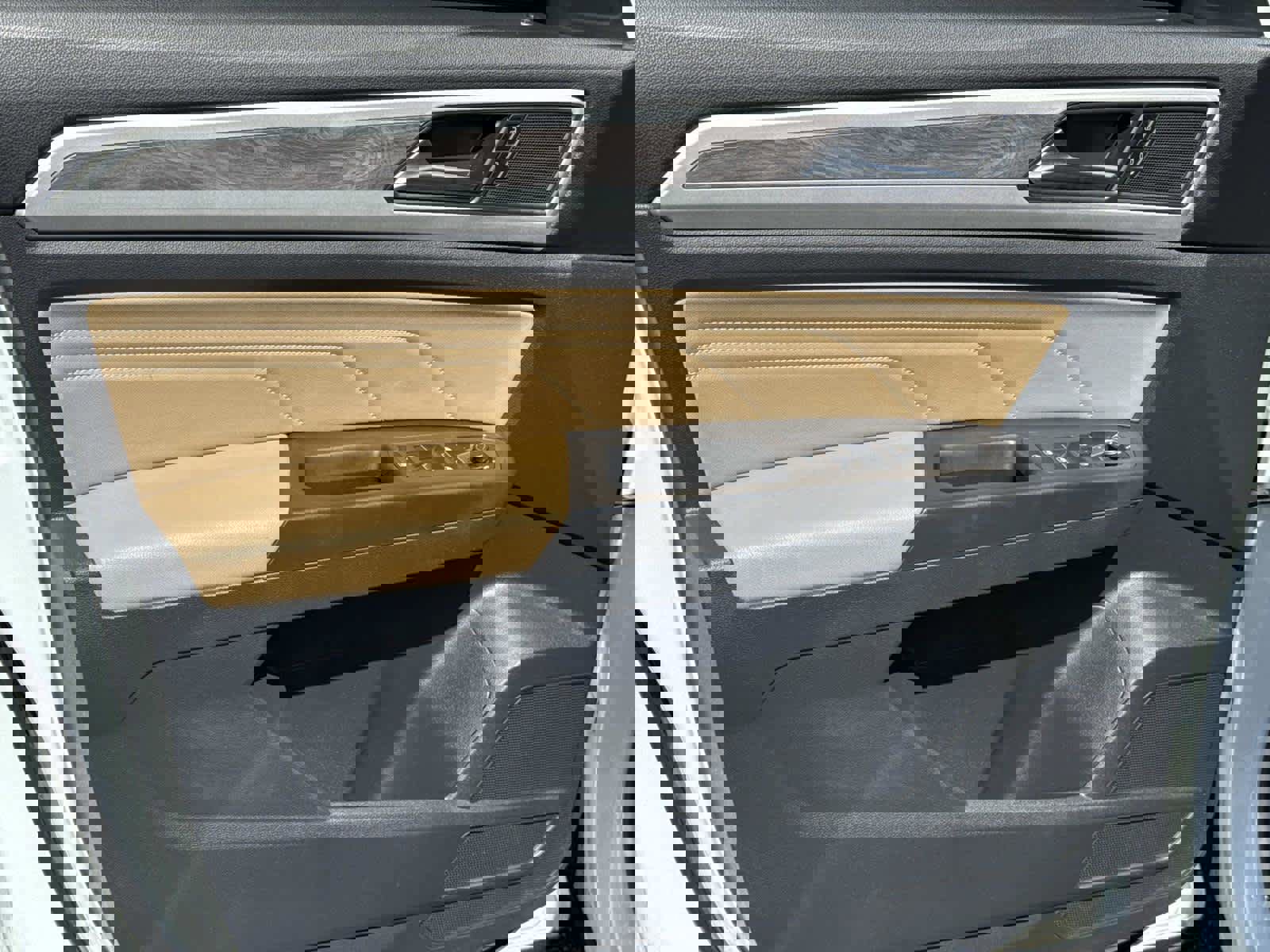 Used 2022 Volkswagen Atlas Cross Sport SE image 16