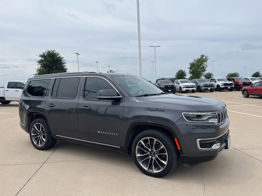 Used 2022 Jeep Wagoneer Series III w/ Premium Group I AWD/4WD image 7