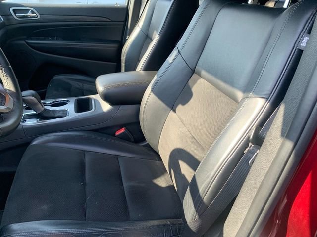 Used 2019 Jeep Grand Cherokee Laredo w/ Laredo X Package AWD/4WD image 7