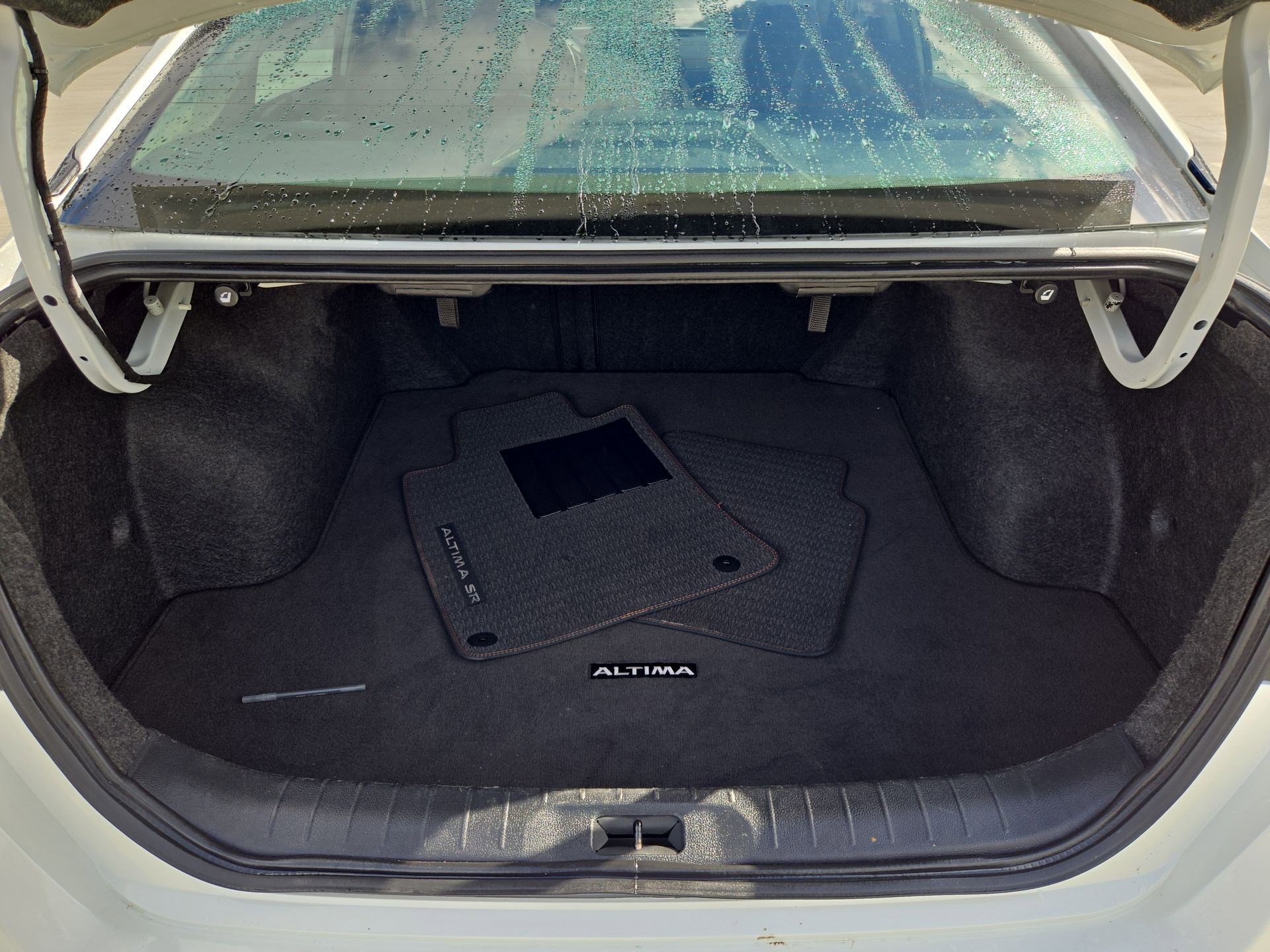 Used 2025 Nissan Altima 2.5 SR image 28