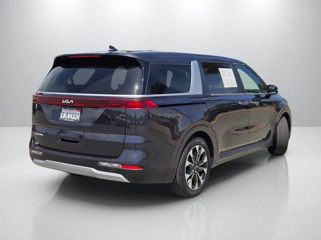 Used 2024 Kia Carnival EX FWD image 4