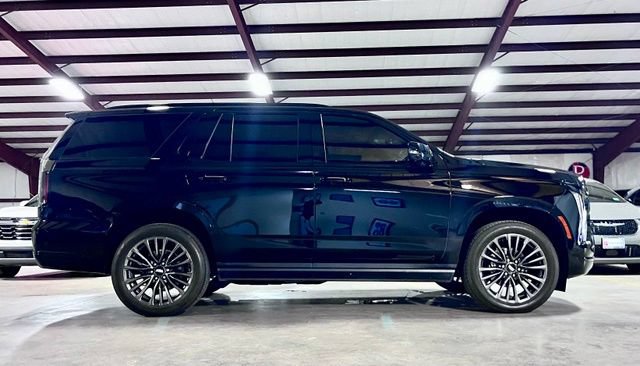 Used 2025 Cadillac Escalade Sport Platinum AWD/4WD image 2