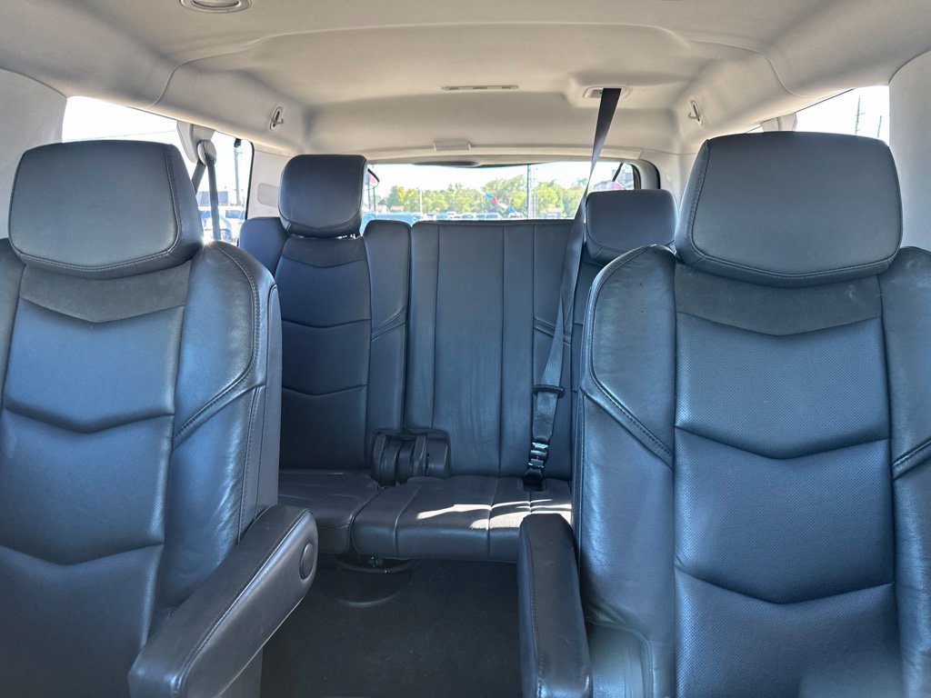 Used 2018 Cadillac Escalade ESV Luxury AWD/4WD image 23