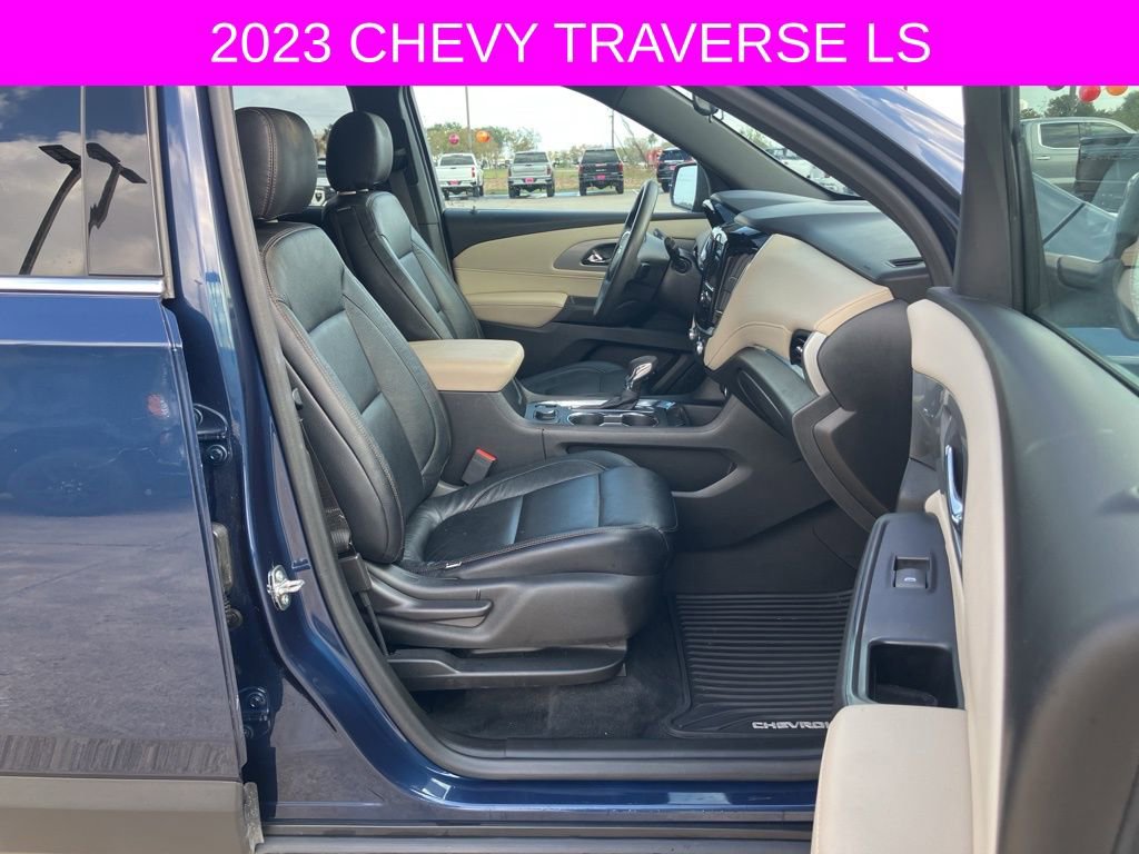 Used 2023 Chevrolet Traverse LS w/ Safety Package image 11
