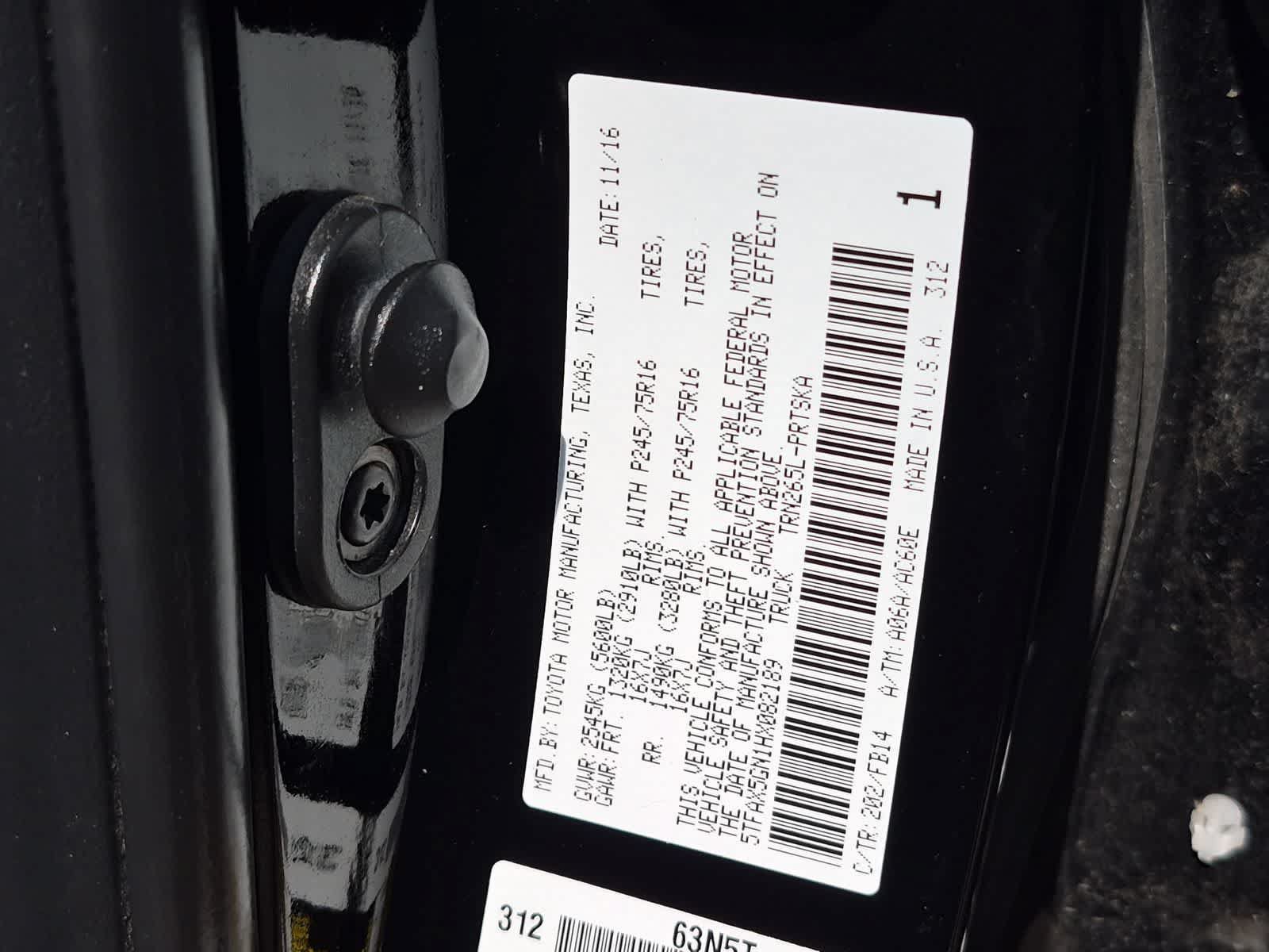 Used 2017 Toyota Tacoma SR RWD image 34