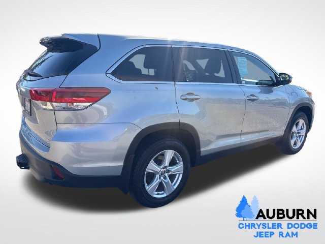 Used 2019 Toyota Highlander LE AWD/4WD image 5