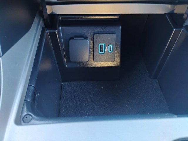 Certified 2023 Ford Explorer XLT w/ Equipment Group 202A image 31