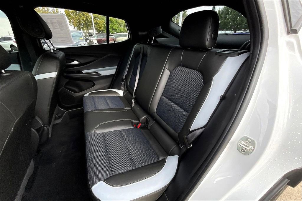 Used 2024 Buick Envista Preferred w/ Convenience II Package image 37