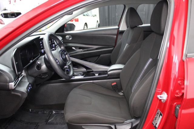 Used 2023 Hyundai Elantra Blue FWD image 12