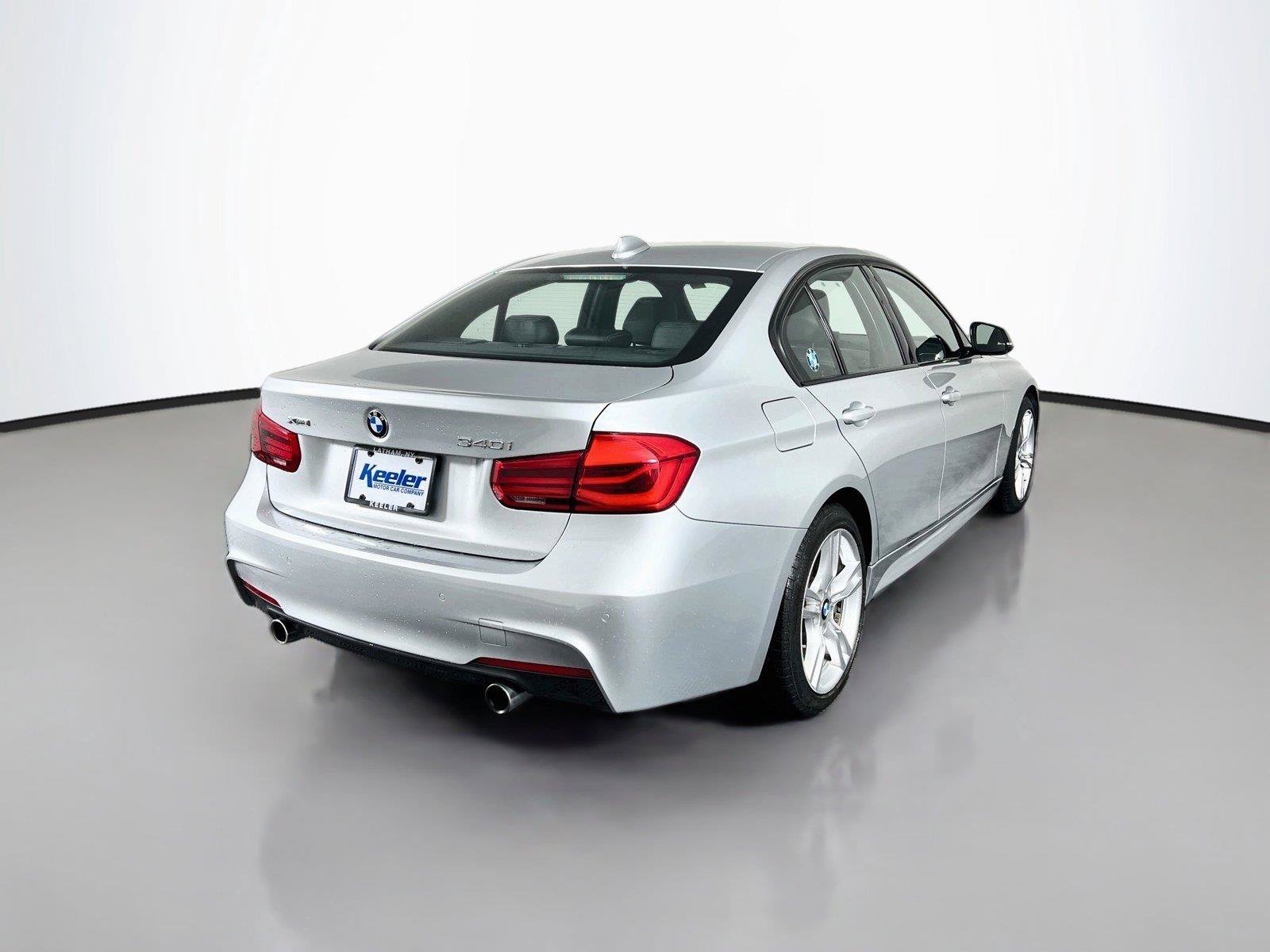 Used 2017 BMW 340i xDrive Sedan AWD/4WD image 6