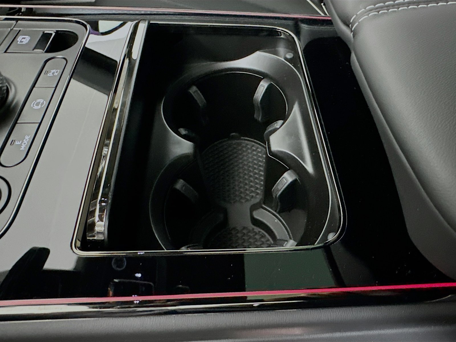 New 2026 Bentley Flying Spur V8 AWD/4WD image 32