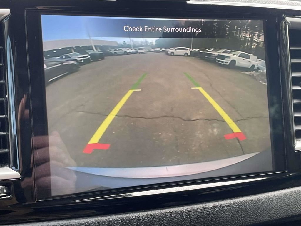 Certified 2021 Chrysler Pacifica Touring-L image 36