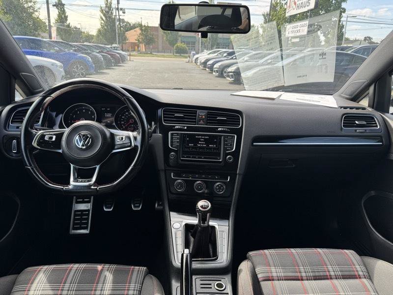 Used 2017 Volkswagen GTI Sport FWD image 10
