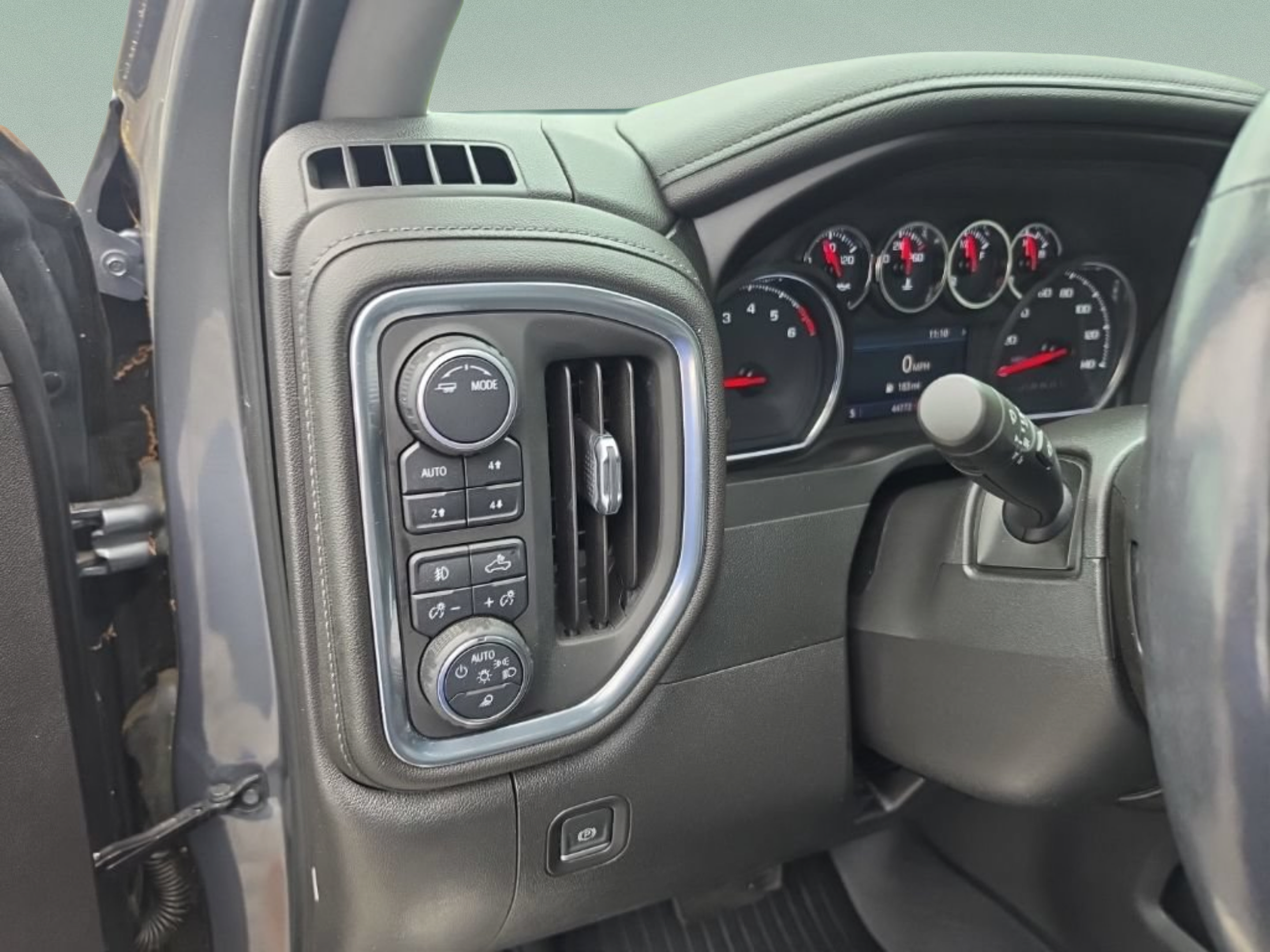 Used 2021 Chevrolet Silverado 1500 LTZ AWD/4WD image 20