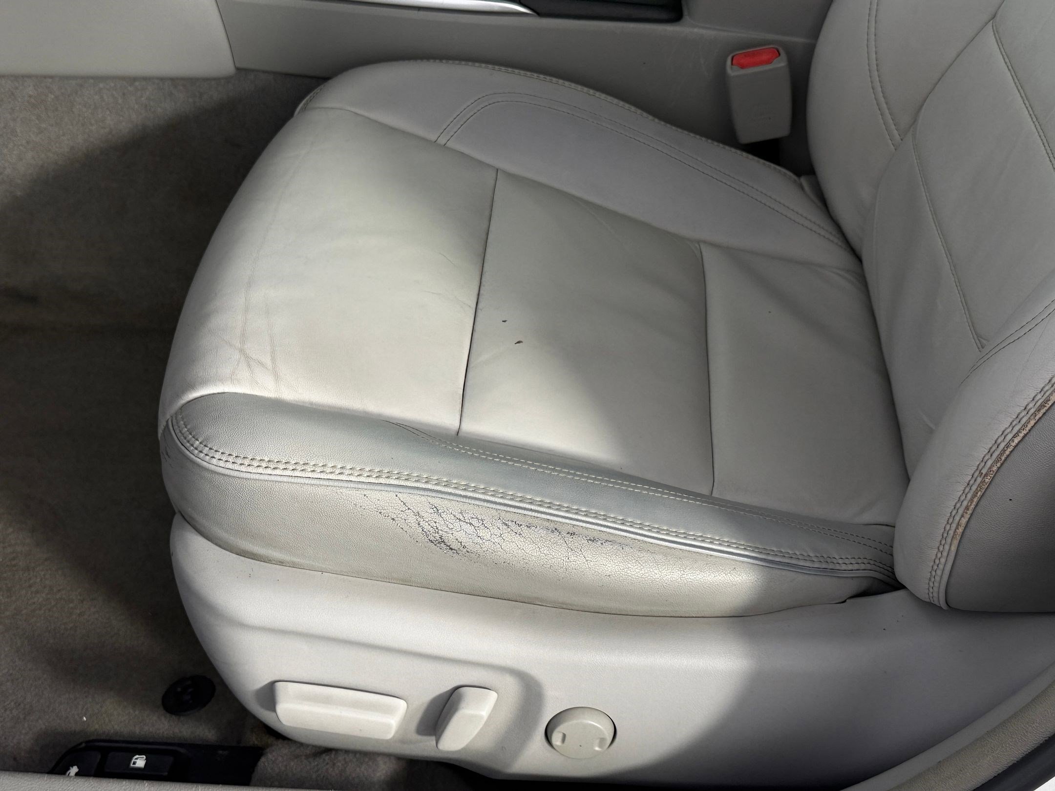 Used 2017 Toyota Camry XLE FWD image 13