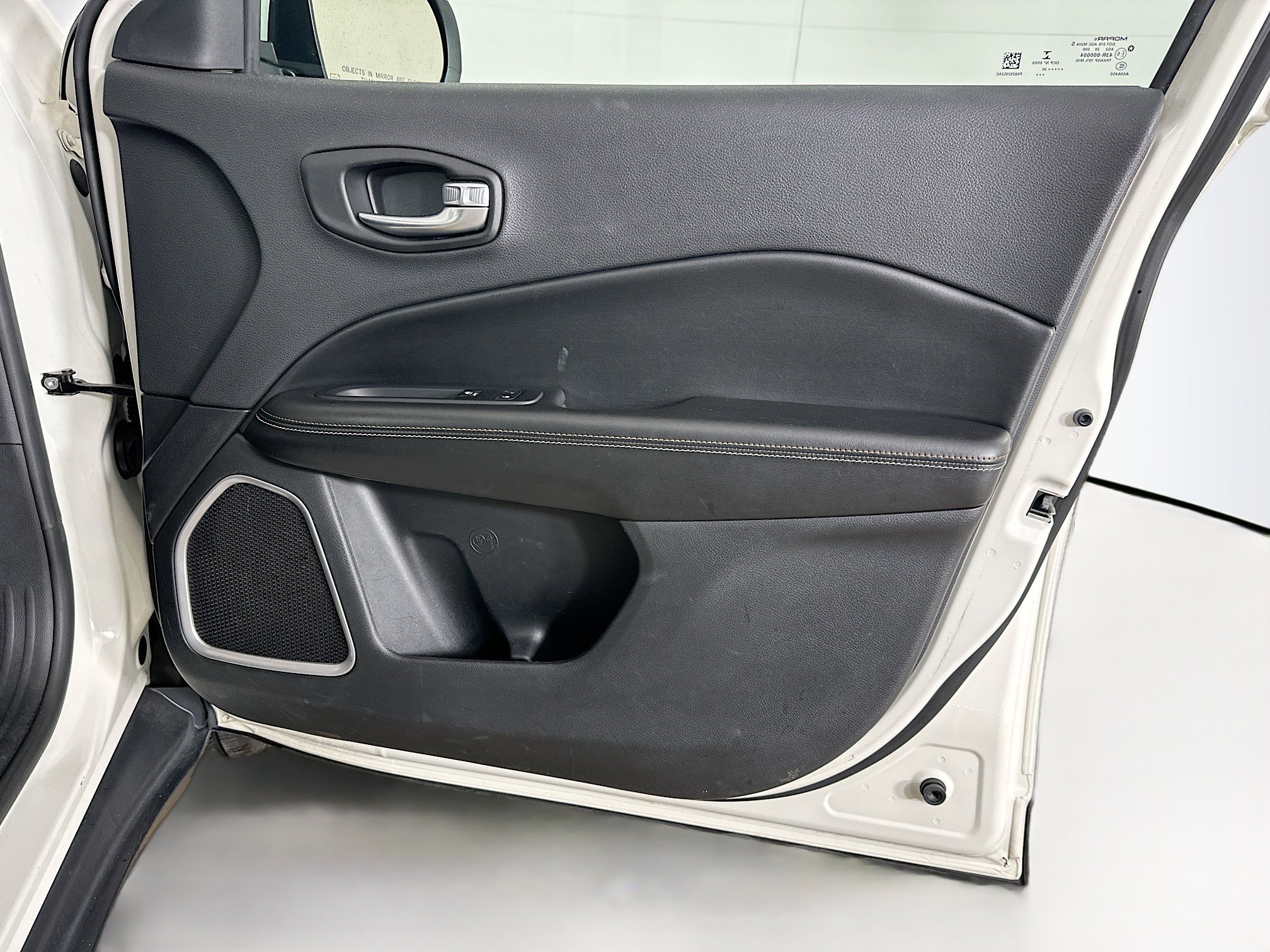 Used 2020 Jeep Compass Sport image 31