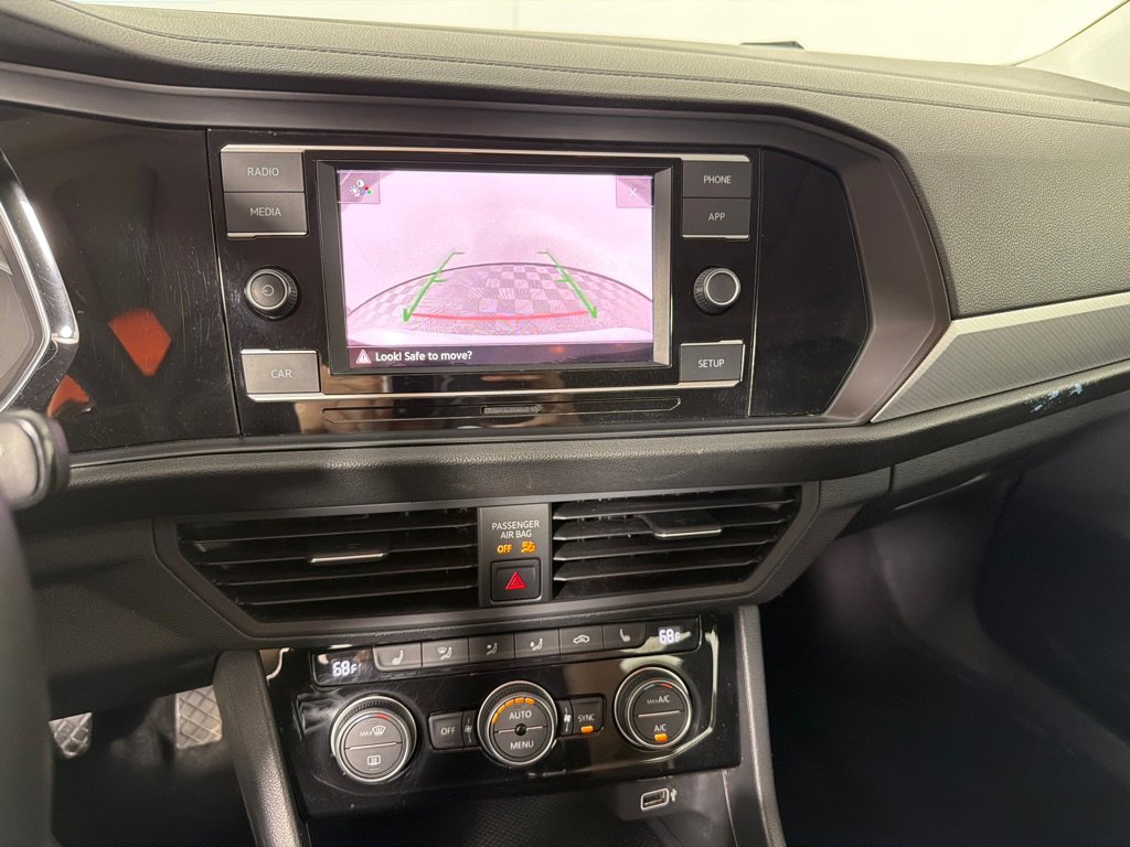 Used 2019 Volkswagen Jetta SE image 18