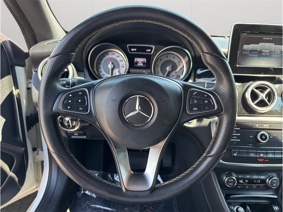 Used 2016 Mercedes-Benz CLA 250 4MATIC image 21