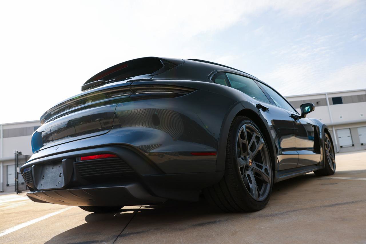 Used 2023 Porsche Taycan 4S AWD/4WD image 29