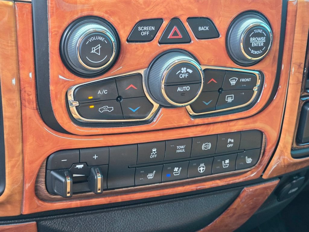 Used 2015 RAM 2500 Laramie AWD/4WD image 22